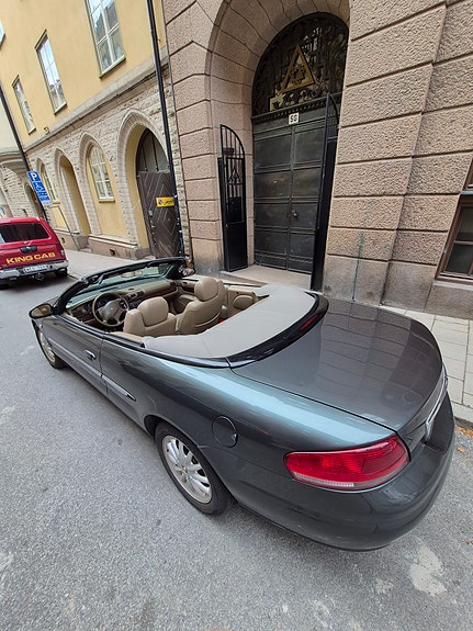 Chrysler Sebring 8 of 13