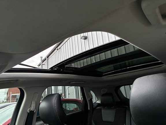 Ford Edge 18 of 30