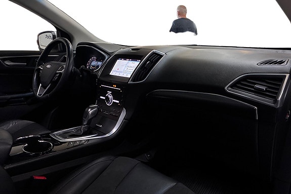 Ford Edge 15 of 30