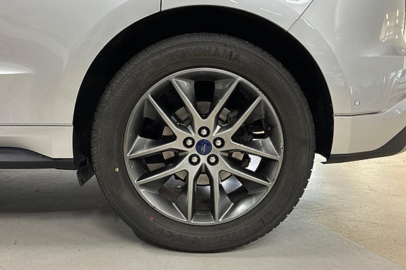 Ford Edge 11 of 30