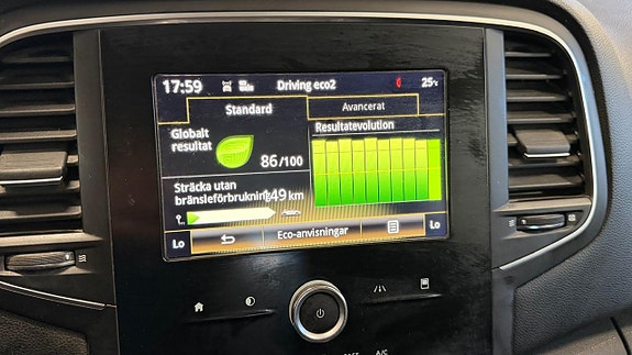 Renault Megane 14 of 14