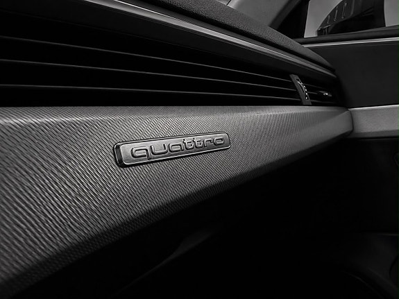 Audi A4 11 of 19