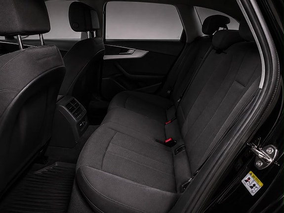 Audi A4 9 of 19