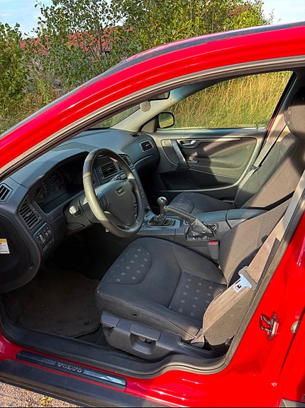 Volvo S60 5 of 6