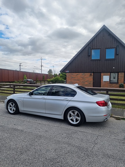 BMW 525d 3 of 7