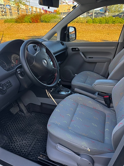 Volkswagen Caddy 8 of 11