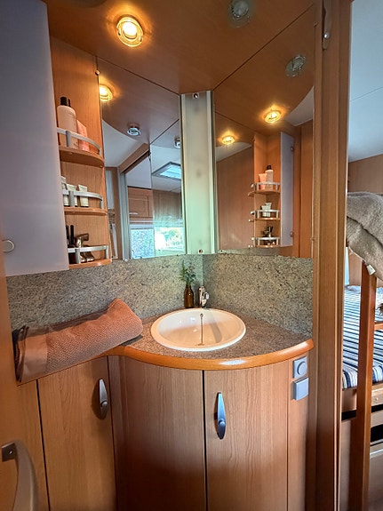 Knaus Royale 3 of 10