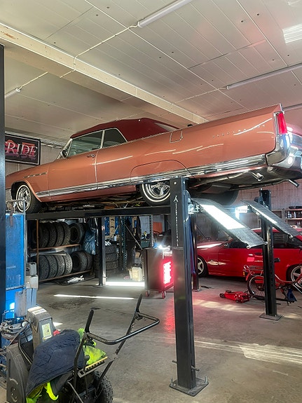 Buick Electra 225 4 of 9
