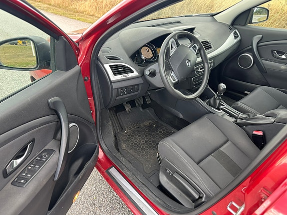 Renault Megane III 9 of 12
