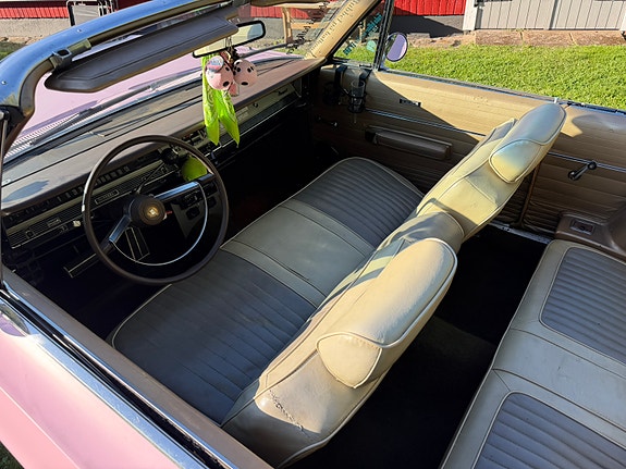 Chrysler Newport 8 of 10
