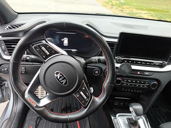 Kia ProCeed 10 of 16