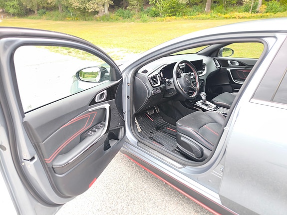 Kia ProCeed 9 of 16
