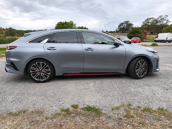 Kia ProCeed 2 of 16