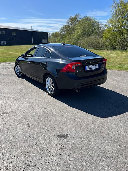 Volvo S60 3 of 16