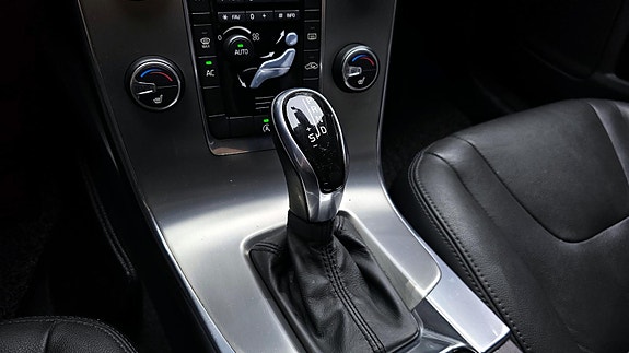 Volvo S60 8 of 16