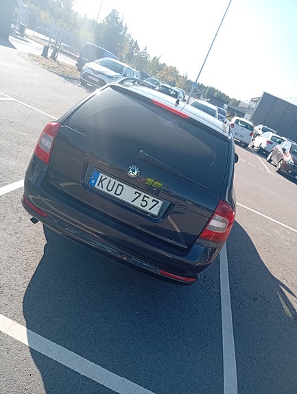 Skoda Octavia 3 of 6