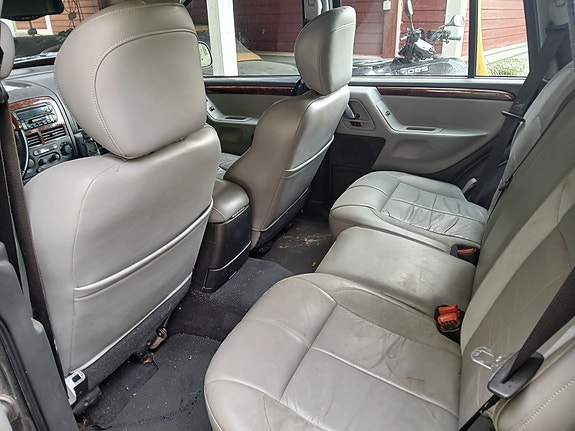 Jeep Grand Cherokee 3 of 5