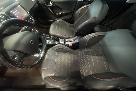 Peugeot 2008 7 of 15