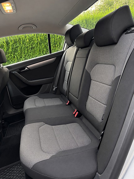 Volkswagen Passat 9 of 9