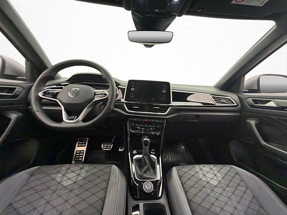 Volkswagen T-Roc 13 of 30