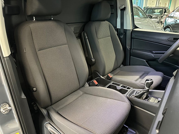 Volkswagen Caddy 16 of 28