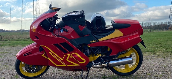 BMW K1 2 of 5