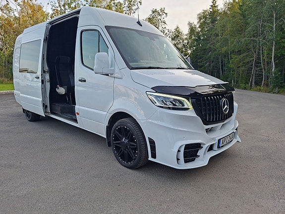 Mercedes-Benz Sprinter 319 9 of 11