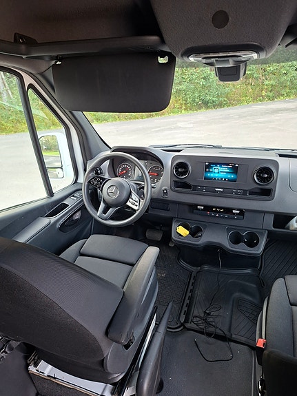 Mercedes-Benz Sprinter 319 4 of 11
