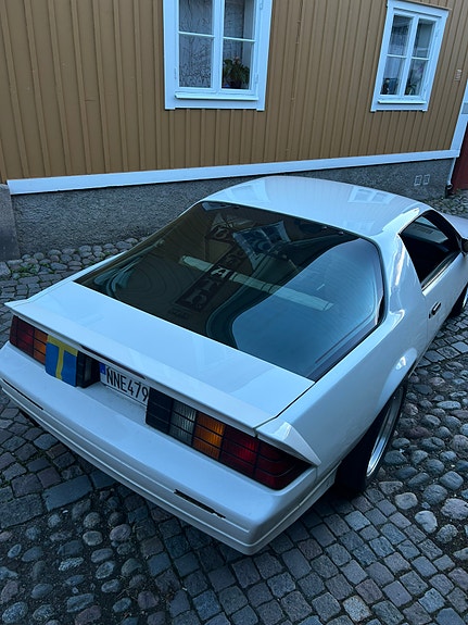 Chevrolet Camaro 4 of 12