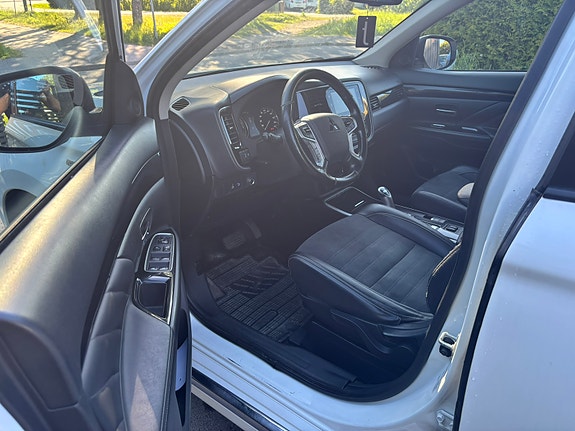 Mitsubishi Outlander 9 of 12