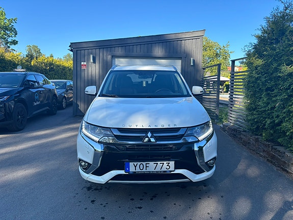 Mitsubishi Outlander 2 of 12