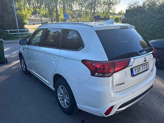 Mitsubishi Outlander 6 of 12
