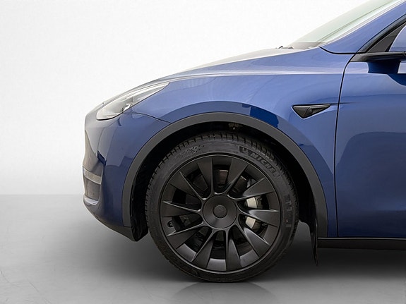 Tesla Model Y 30 of 30