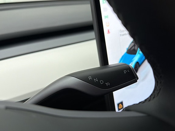 Tesla Model Y 29 of 30