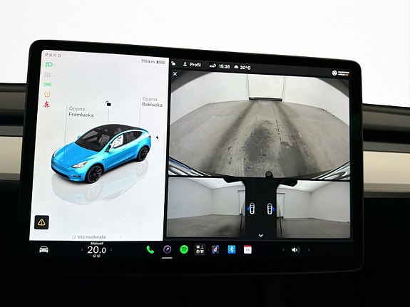 Tesla Model Y 16 of 30