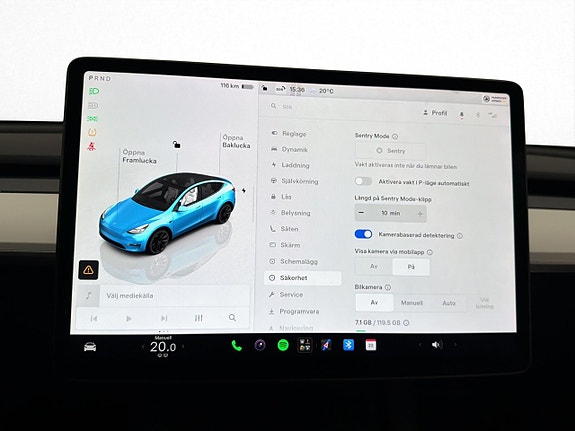 Tesla Model Y 22 of 30