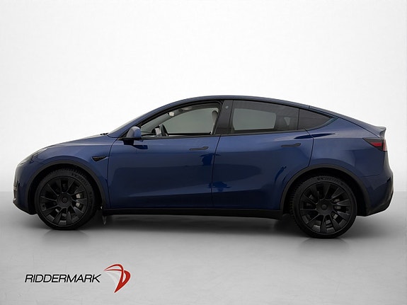Tesla Model Y 8 of 30