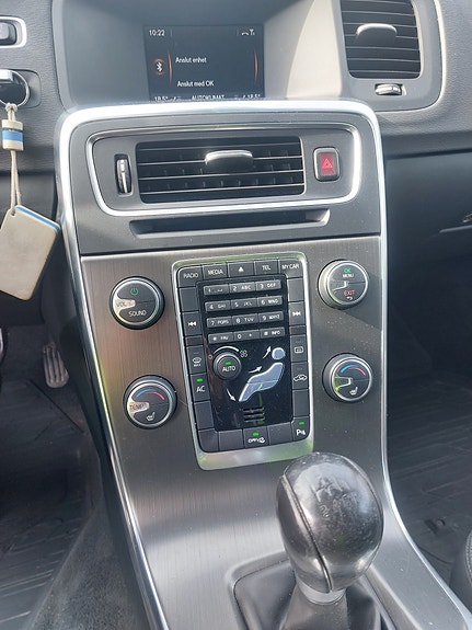 Volvo V60 12 of 12