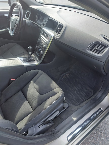Volvo V60 9 of 12