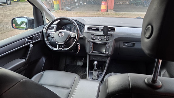 Volkswagen Caddy Maxi 5 of 7