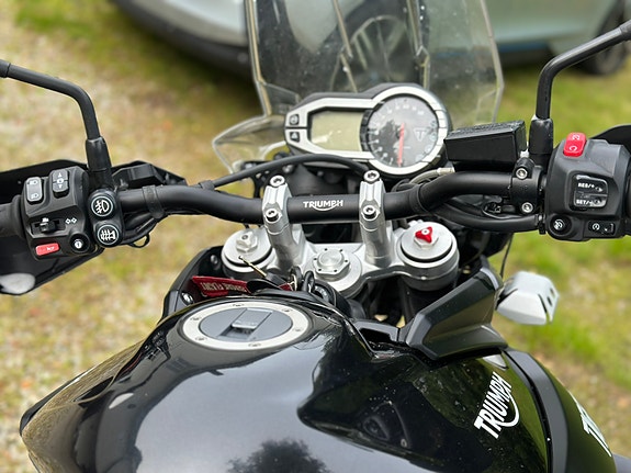Triumph TIGER XCX 4 of 7