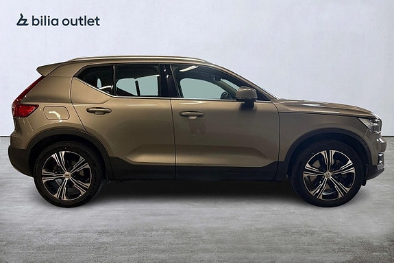 Volvo XC40 6 of 30