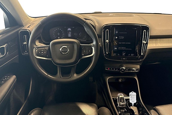 Volvo XC40 11 of 30