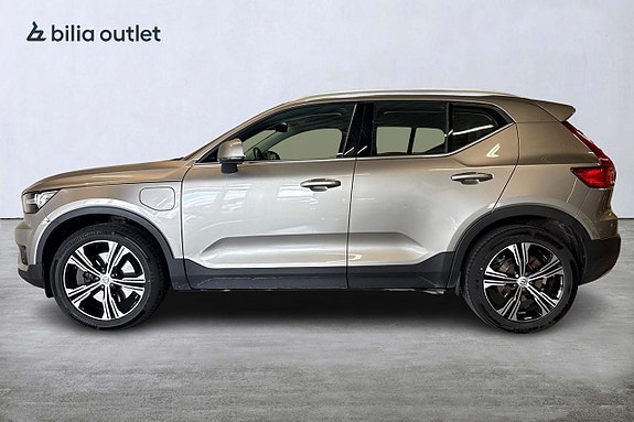Volvo XC40 3 of 30
