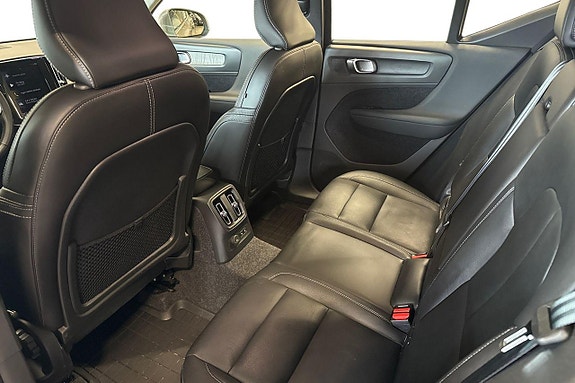Volvo XC40 14 of 30