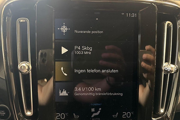 Volvo XC40 16 of 30