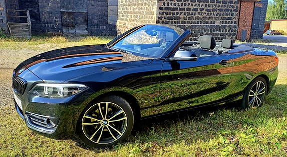 BMW 218d 7 of 8