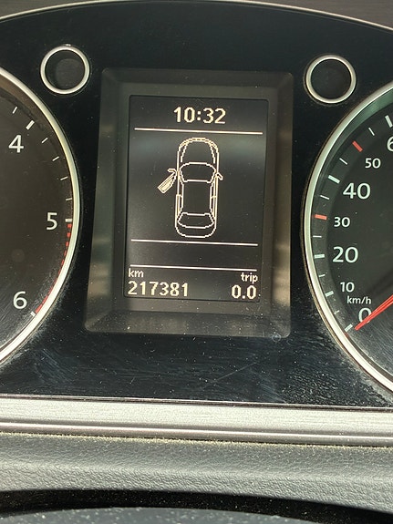 Volkswagen Passat 7 of 16