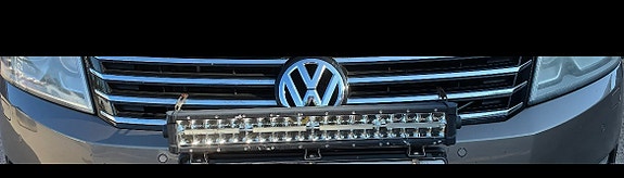 Volkswagen Passat 12 of 16