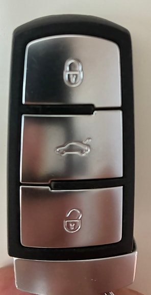 Volkswagen Passat 8 of 16